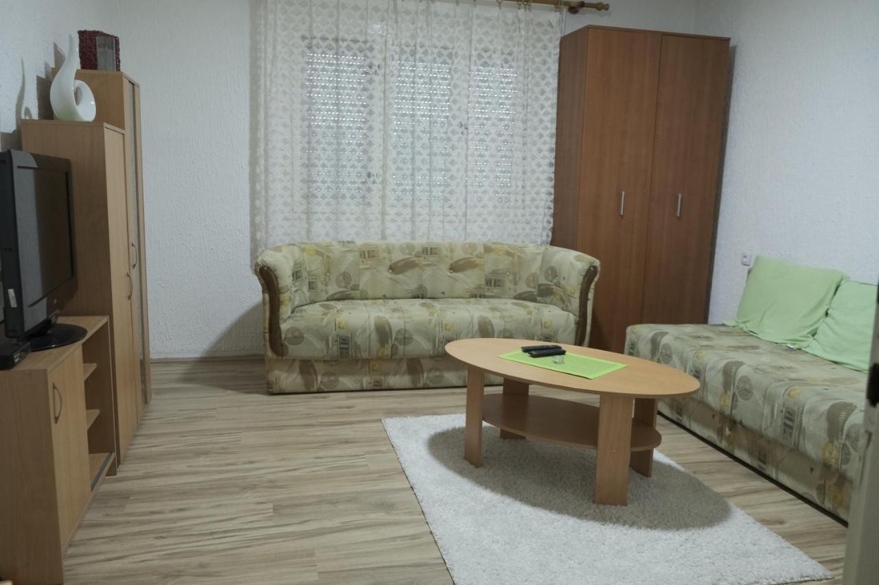 Ferienwohnung Nikodijevic Vrsac Exterior foto